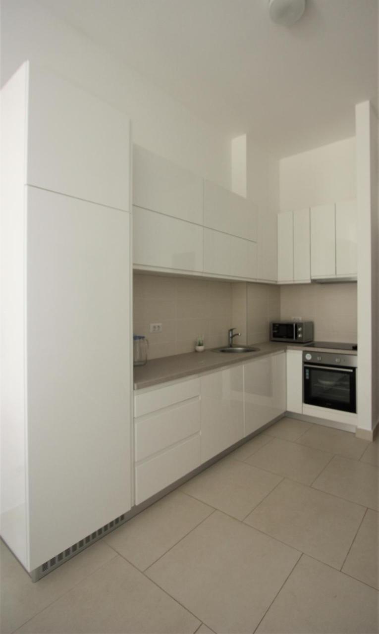 Brand New Apartment Morinj B01 By Cmm Kotor Extérieur photo